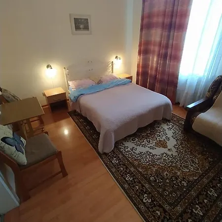 Rest Zelena Apartman